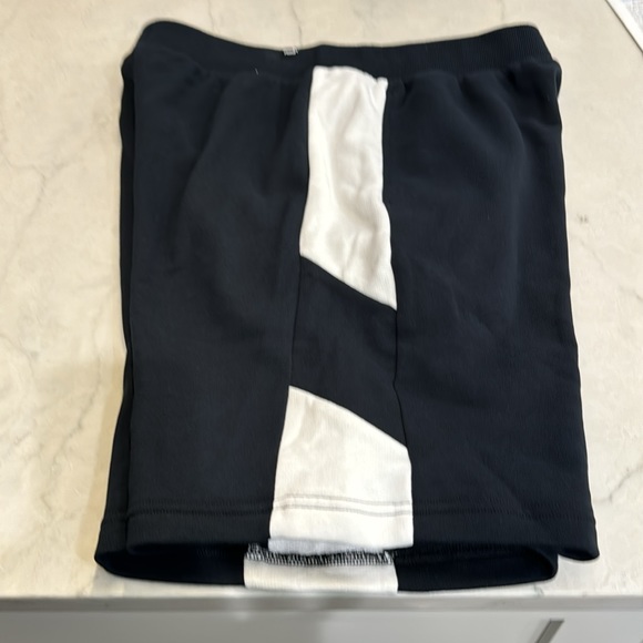 NWT men’s Puma 9” black Rebel Shorts size Large - Picture 6 of 8